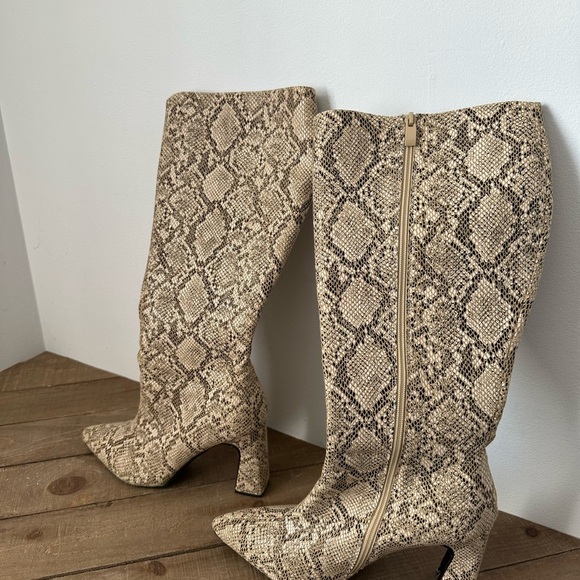 Snakeskin Embossed Chunky Heeled Classic Boots Zip Up Round Toe 10 - Picture 4 of 12